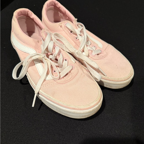 Pink vans - Picture 2 of 3